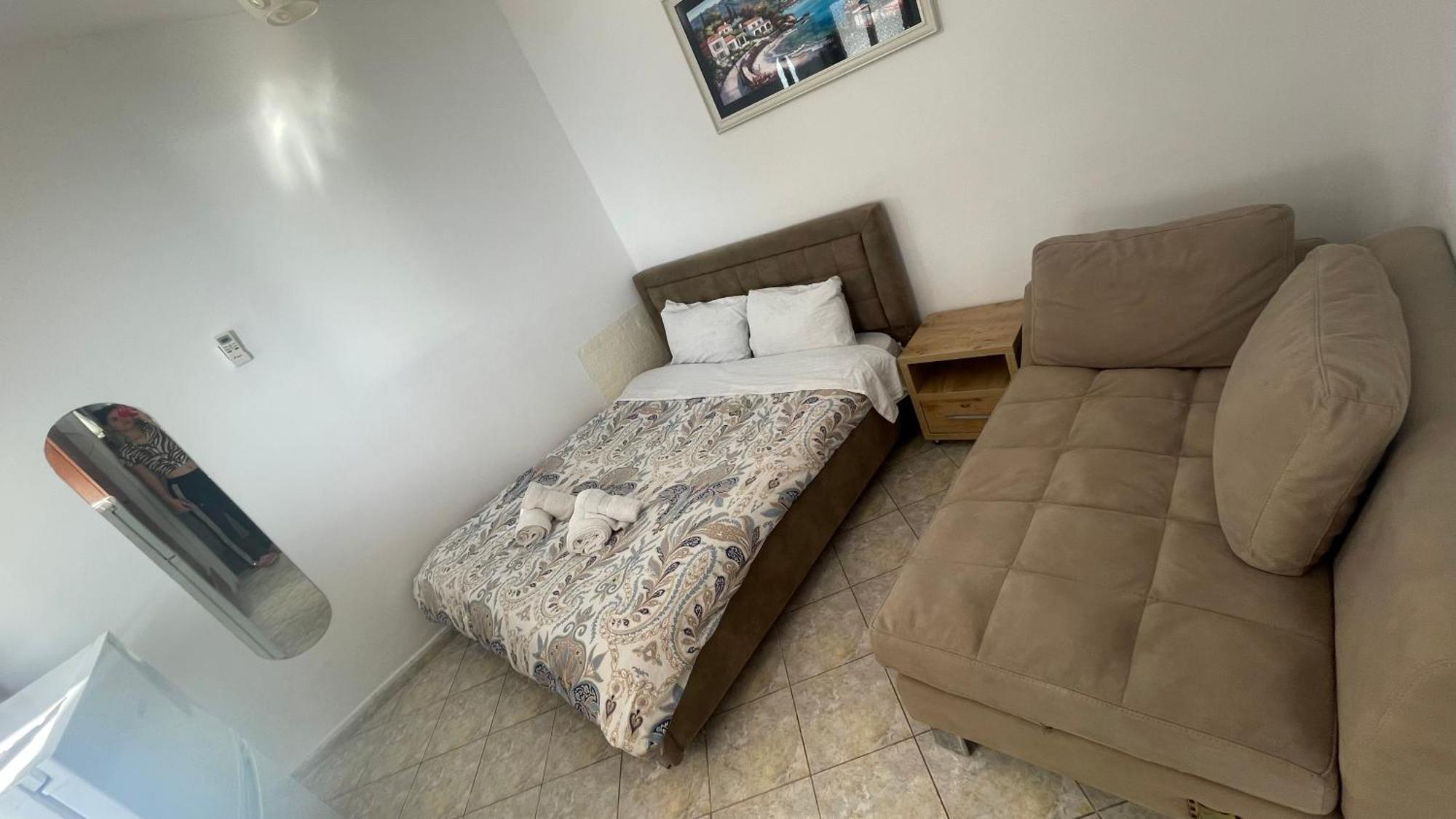 Tony Home บอร์ช ภายนอก รูปภาพ